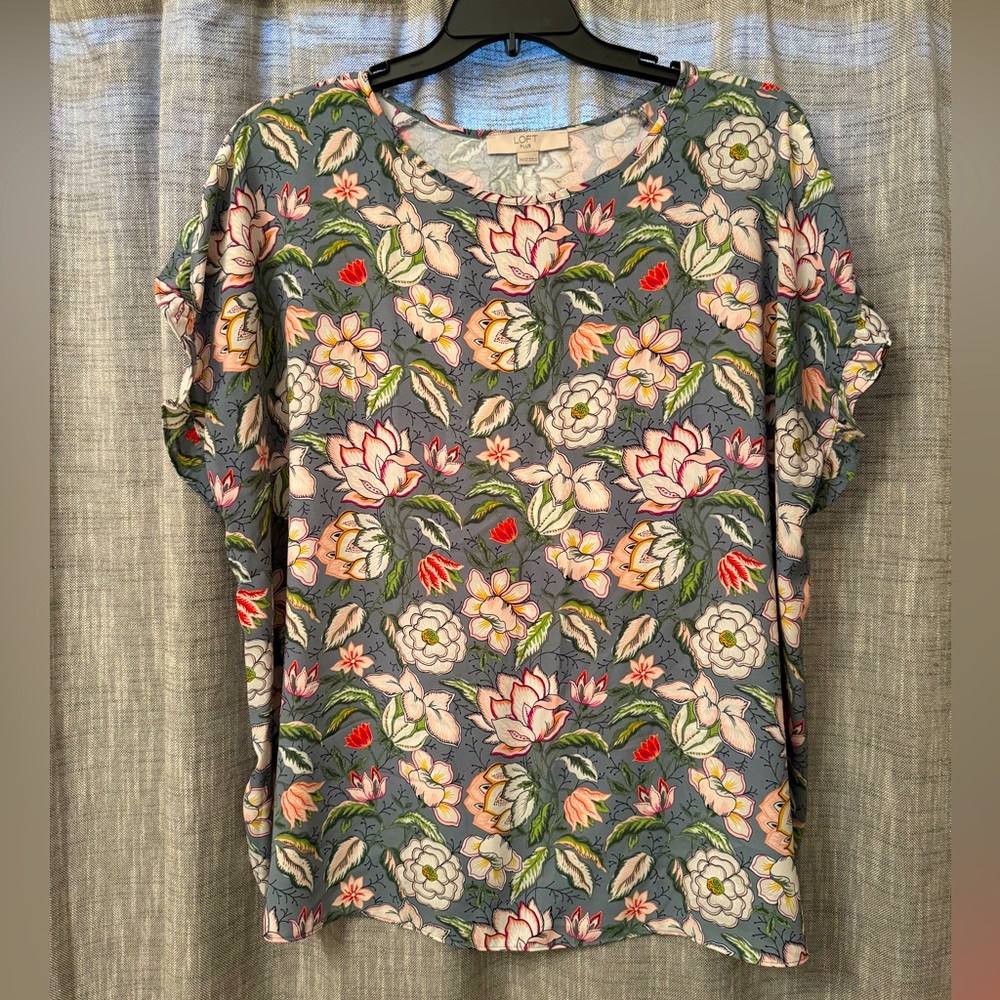 Dusty blue short sleeved shirt, Loft plus 20/22